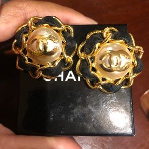 Chanel vintage clip on earrings!